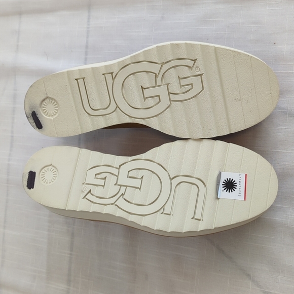 UGG shoes style 1095231, Atwater Spill Seam wedge loafer, sz 6 - Picture 7 of 12